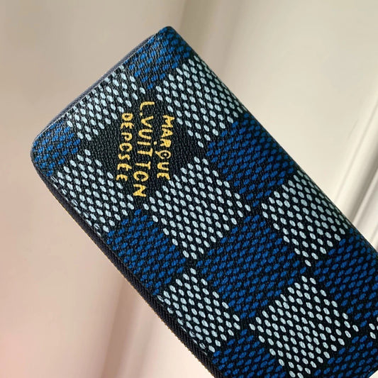 Louis Vuitton Zippy Pre-Fall Wallet 3.9" (10 cm)