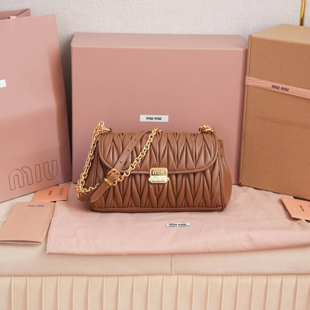 Miu Miu Hug Quilted Caramel 11" (28 cm)