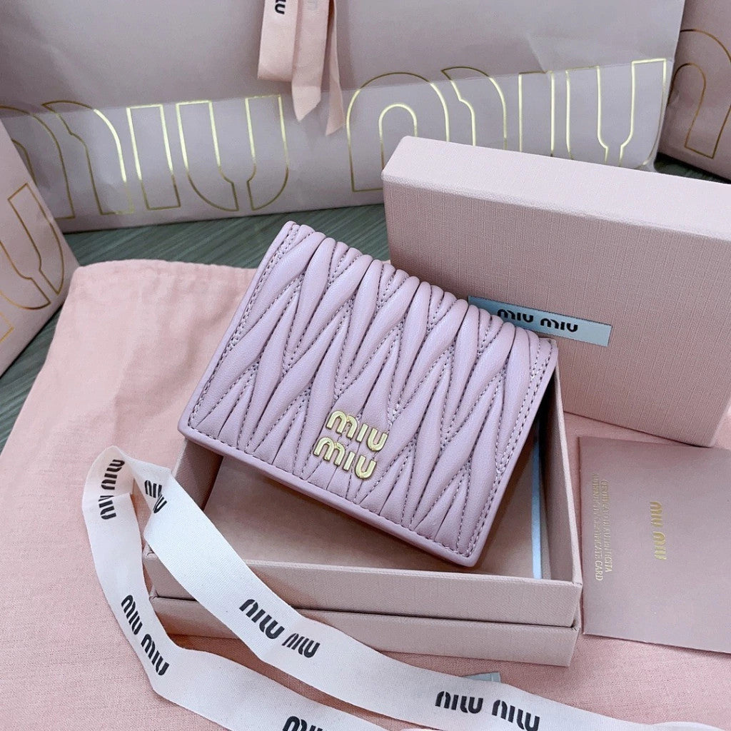 Miu Miu Sculpted Matelassé Wallet 4.4" (11.2 cm)