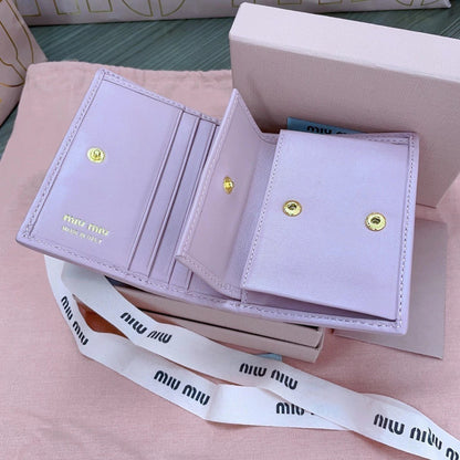 Miu Miu Sculpted Matelassé Wallet 4.4" (11.2 cm)