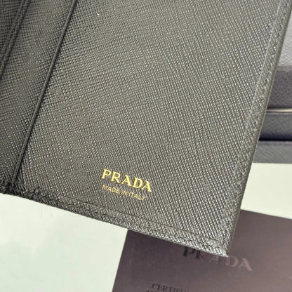 Prada Milano Essenziale Wallet 3.7" (9.5 cm)
