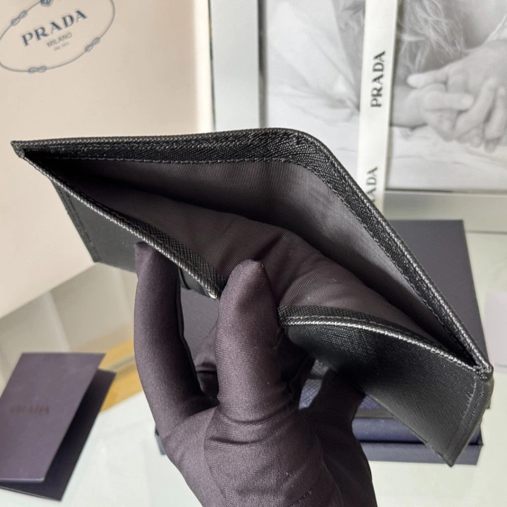 Prada Milano Essenziale Wallet 3.7" (9.5 cm)