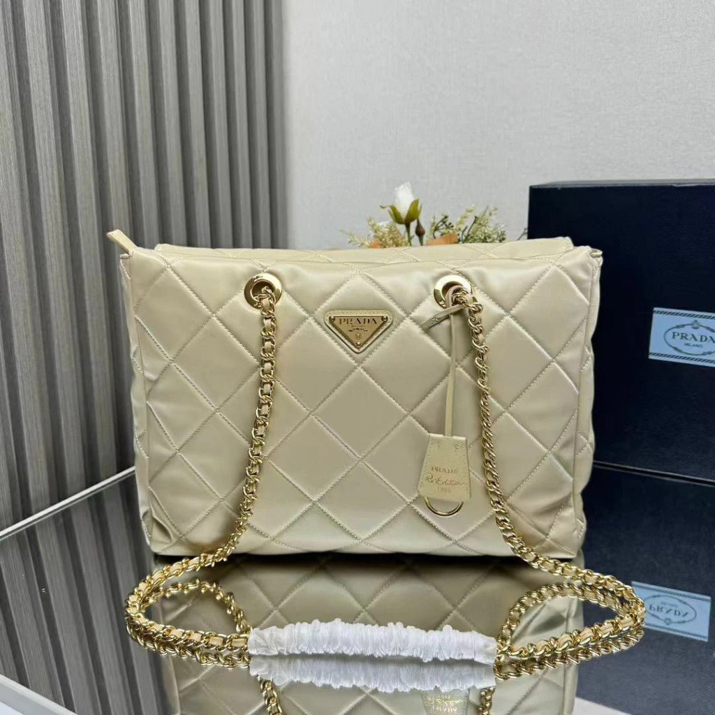 Prada Re-Edition 1995 Nylon 7.1" (18 cm)