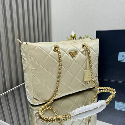 Prada Re-Edition 1995 Nylon 7.1" (18 cm)