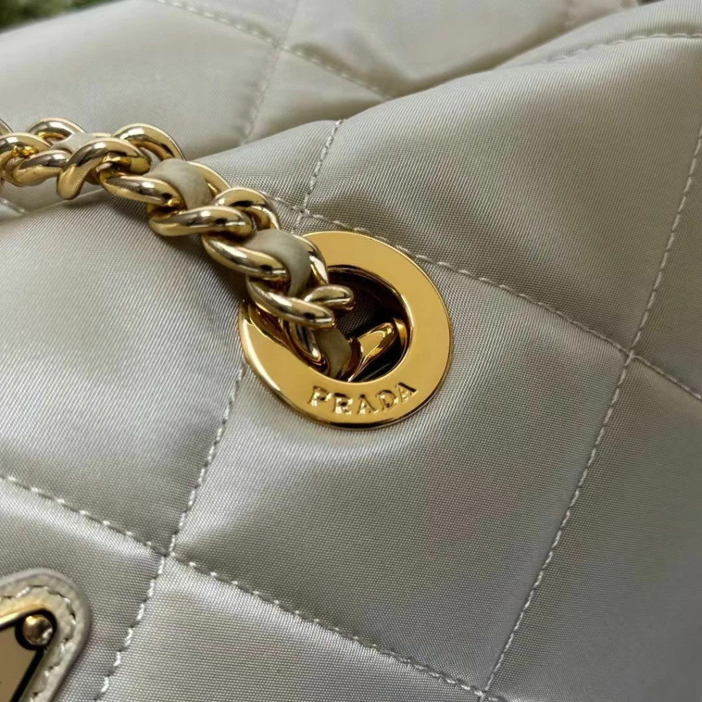Prada Re-Edition 1995 Nylon 7.1" (18 cm)