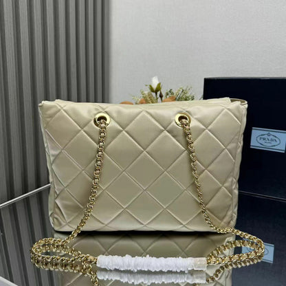 Prada Re-Edition 1995 Nylon 7.1" (18 cm)
