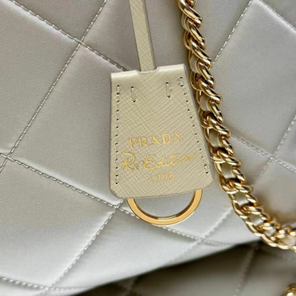 Prada Re-Edition 1995 Nylon 7.1" (18 cm)