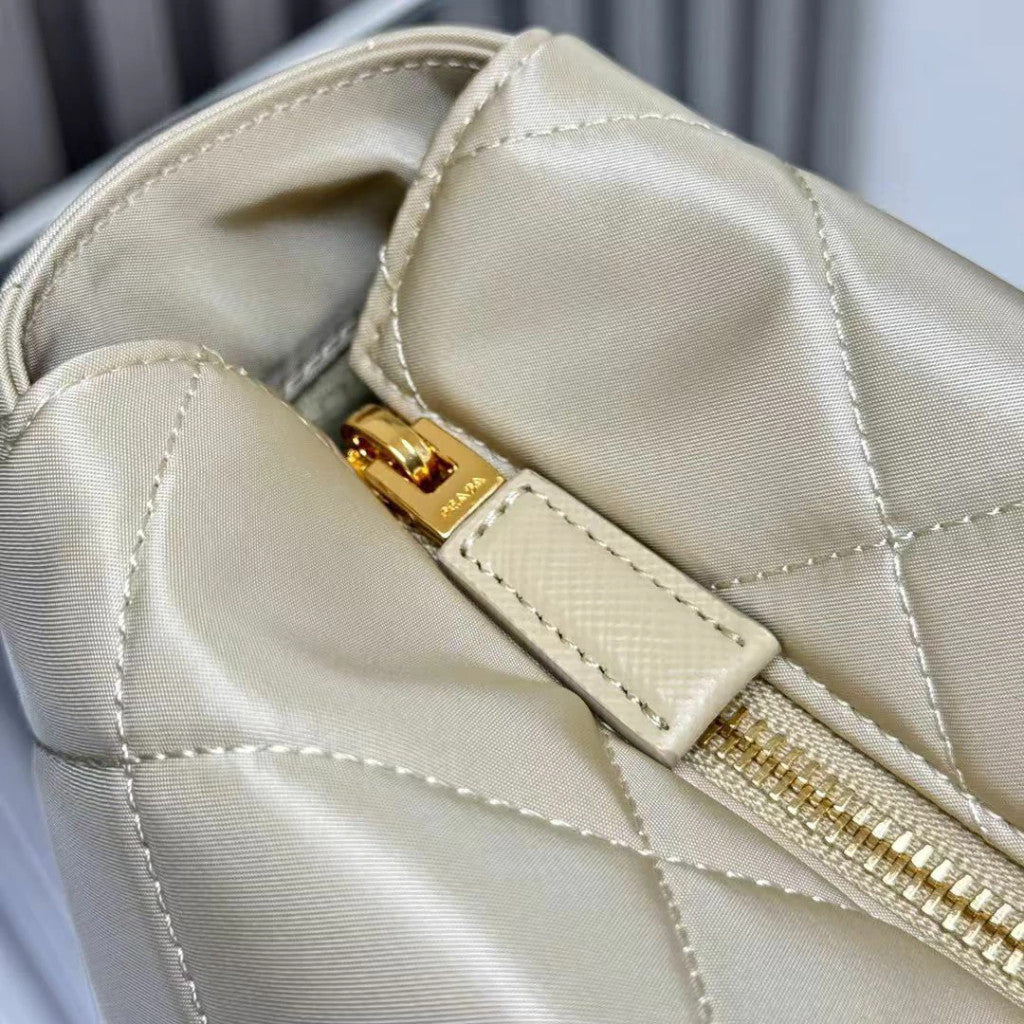 Prada Re-Edition 1995 Nylon 7.1" (18 cm)