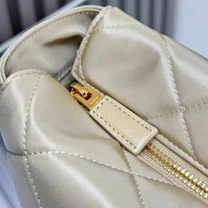 Prada Re-Edition 1995 Nylon 7.1" (18 cm)