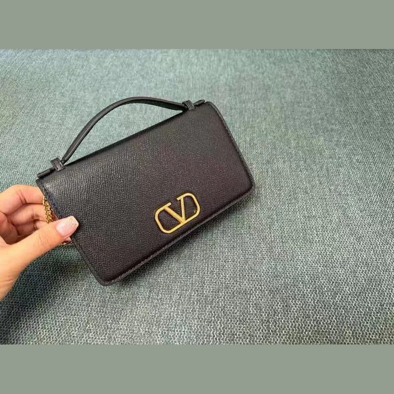 Valentino VLogo Signature 7.5" (19 cm)