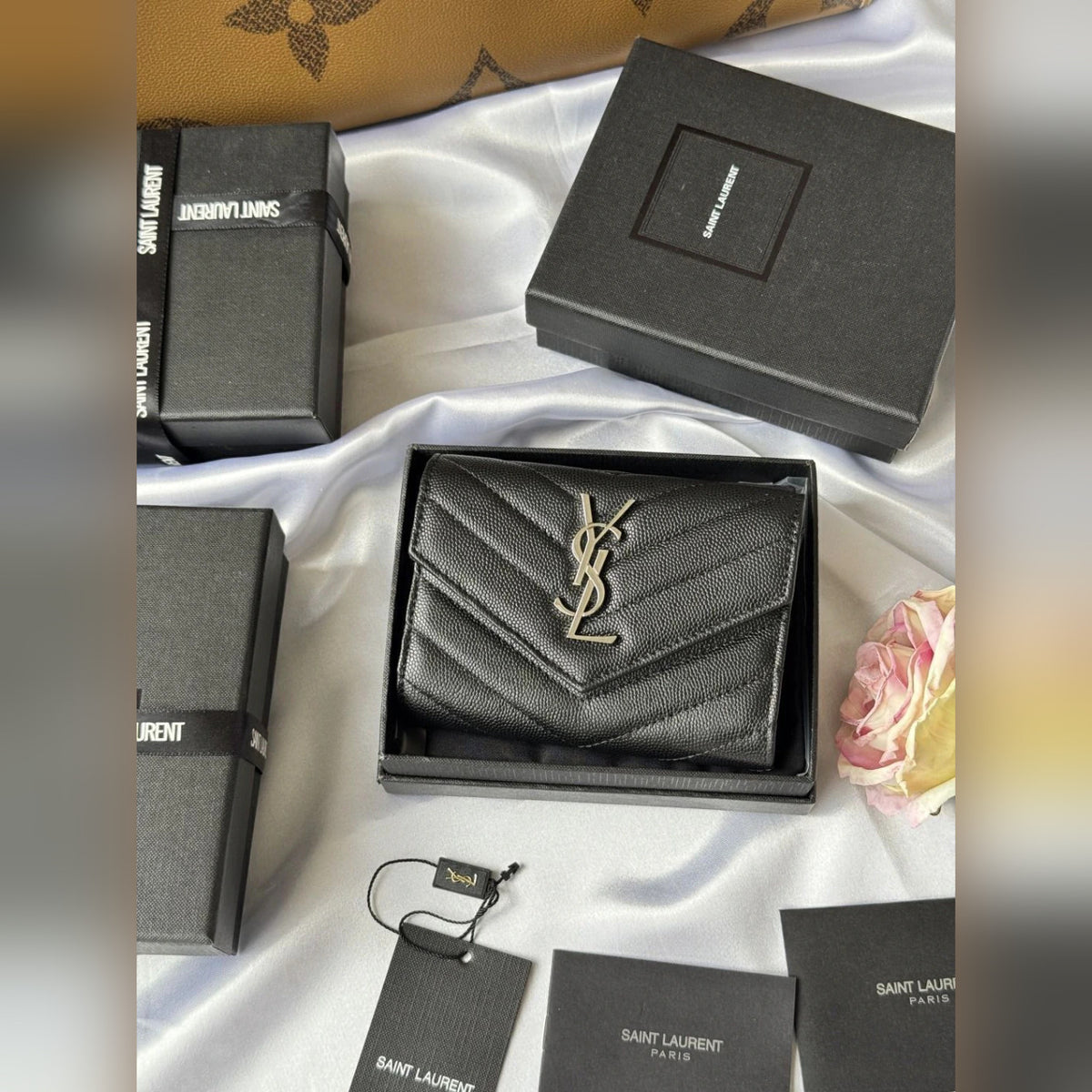 YSL Chevron Épicé Wallet Black