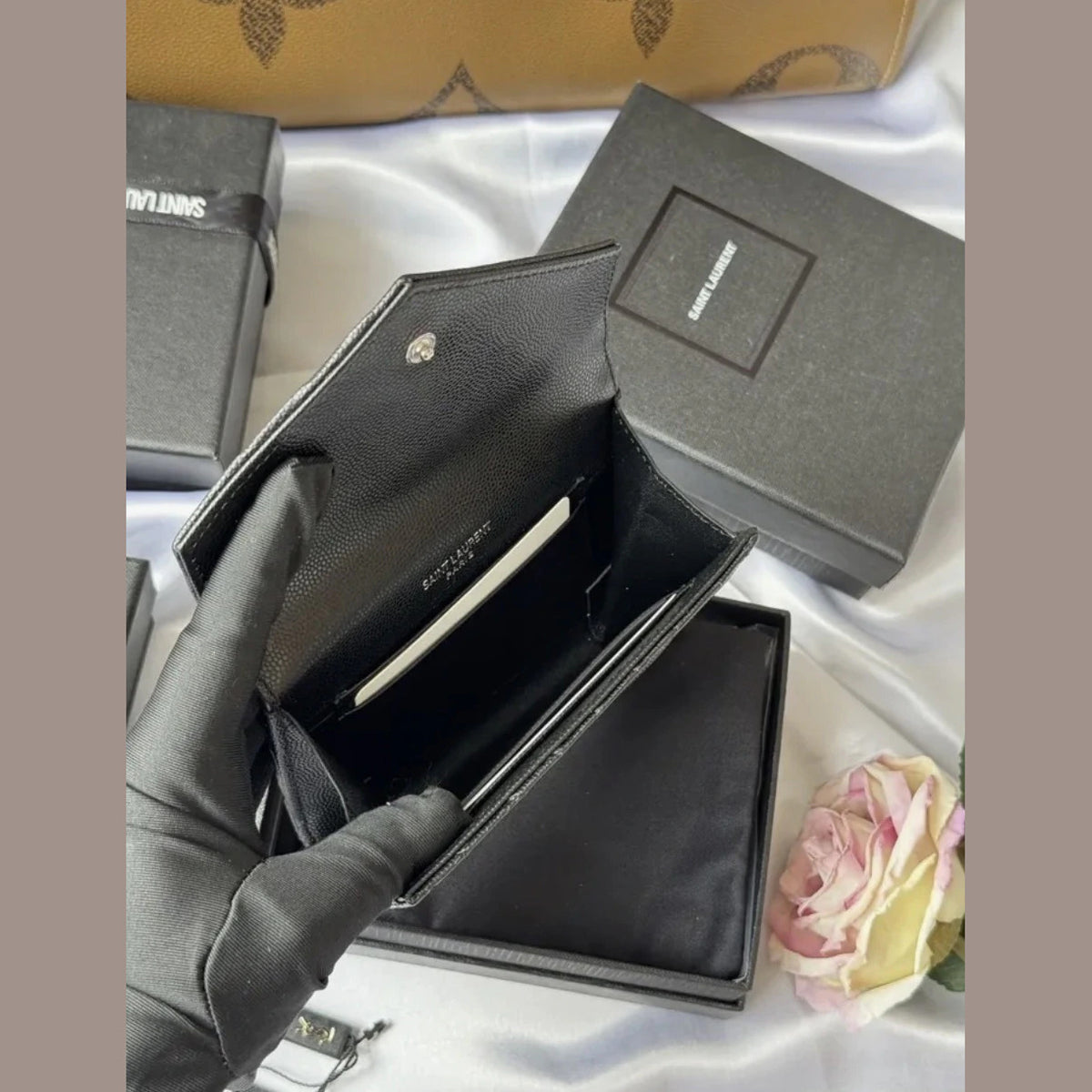YSL Chevron Épicé Wallet Black