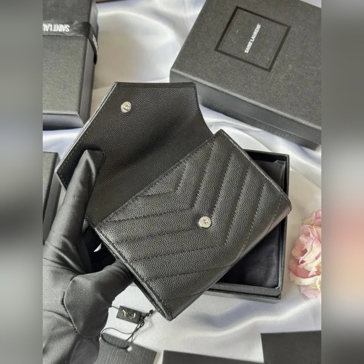 YSL Chevron Épicé Wallet Black
