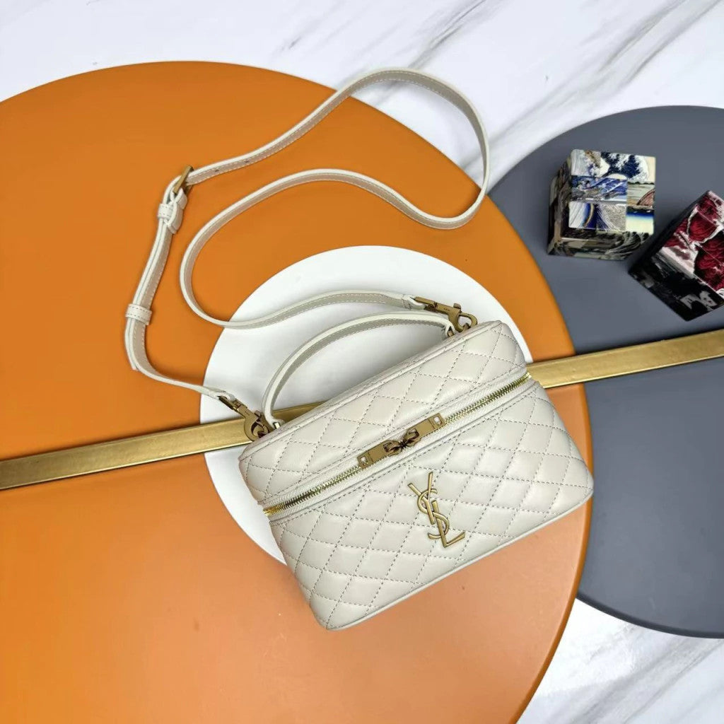 YSL Gaby Nécessaire Off-White 7.1" (18 cm)